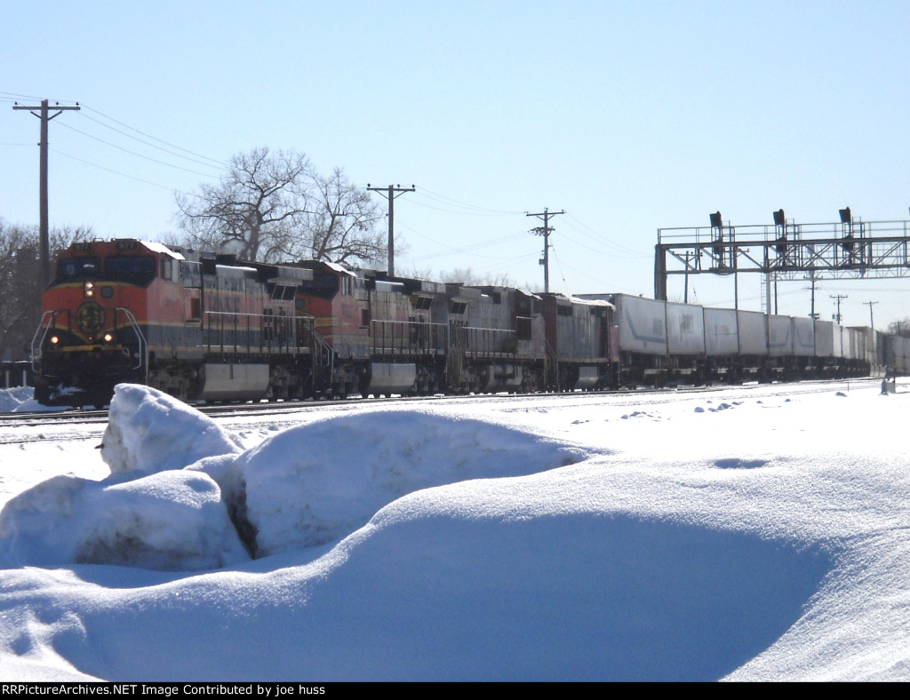 BNSF 977 West